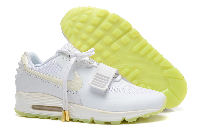 yeezy blanche et noir