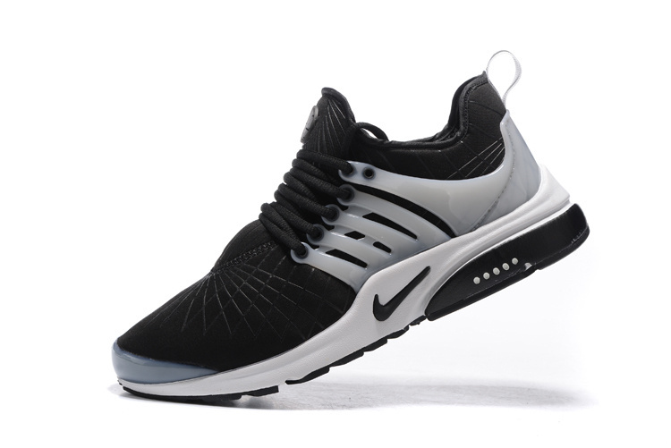 nike air presto noir et blanche