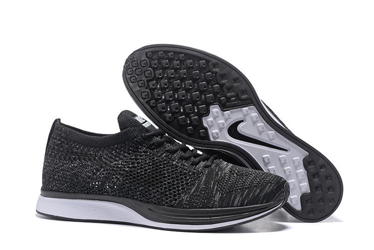 nike flyknit racer noir