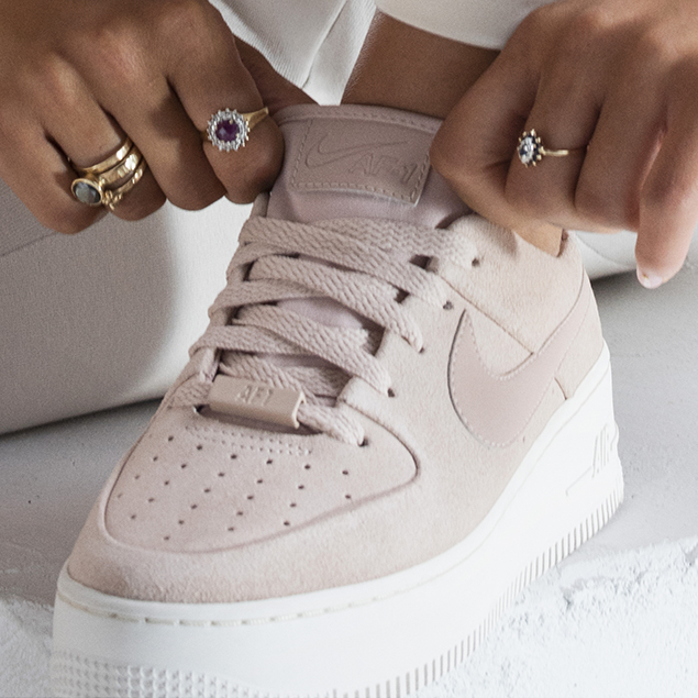 chaussure nike air force 1 sage low pour femme